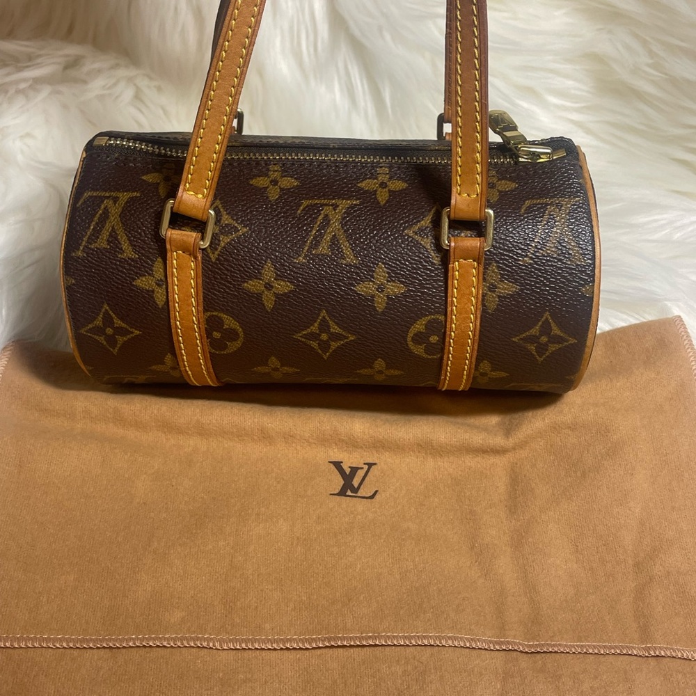 Rare Authentic Louis Vuitton papillon 19 GUC
